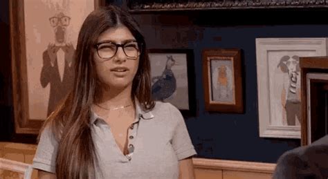 mia khalifa gifs|Mia Khalifa GIF